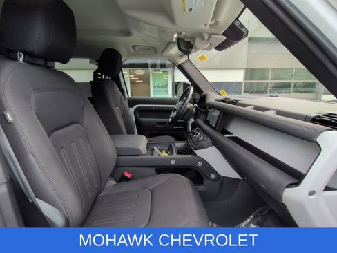 Used 2021 Land Rover Defender 110 AWD/4WD image 28