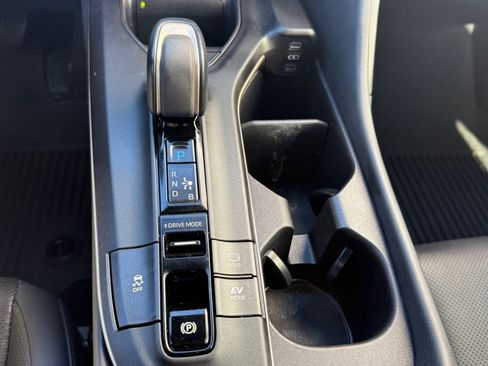 Certified 2023 Toyota Crown Limited image 24