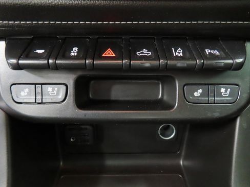 Used 2021 GMC Canyon Denali image 48