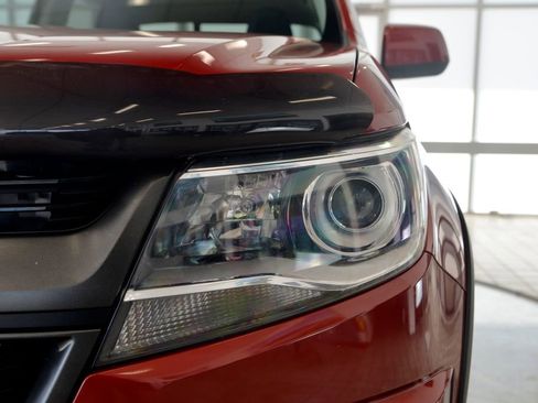 Used 2015 Chevrolet Colorado Z71 image 11