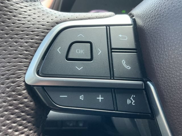 Used 2023 Toyota Sienna Platinum FWD image 18