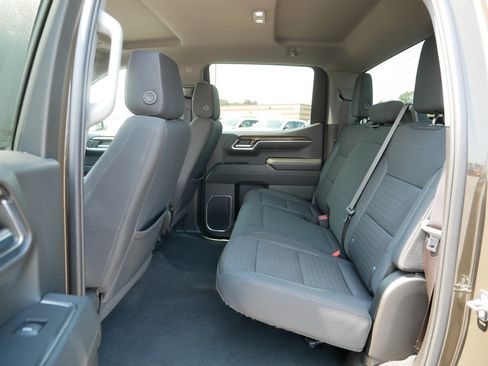 Used 2023 Chevrolet Silverado 1500 LT AWD/4WD image 36