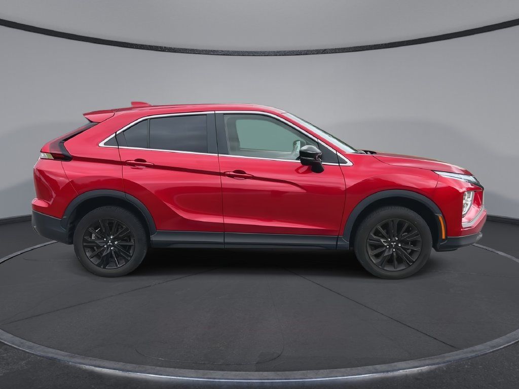 Used 2024 Mitsubishi Eclipse Cross LE AWD/4WD image 9