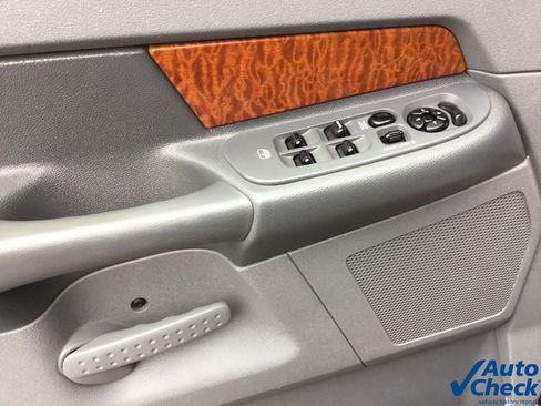 Used 2006 Dodge Ram 2500 Truck SLT image 36