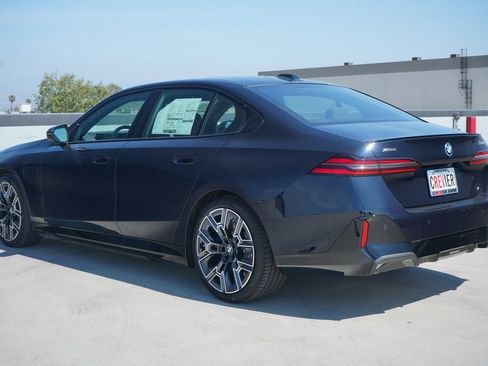 New 2026 BMW 550e xDrive w/ Premium Package image 8