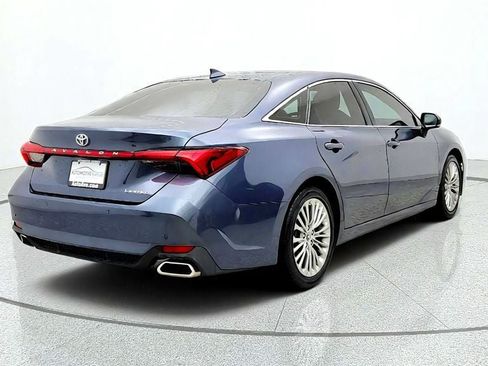 Used 2019 Toyota Avalon Limited w/ Advanced Safety Package FWD image 5