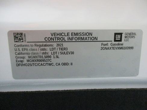 Used 2021 Chevrolet Equinox LT w/ Driver Convenience Package image 28