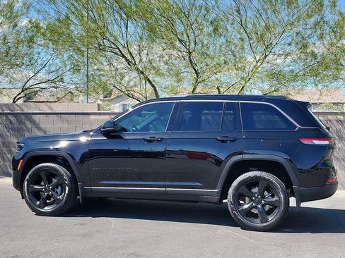 New 2026 Jeep Grand Cherokee Limited w/ Limited Altitude Package AWD/4WD image 6