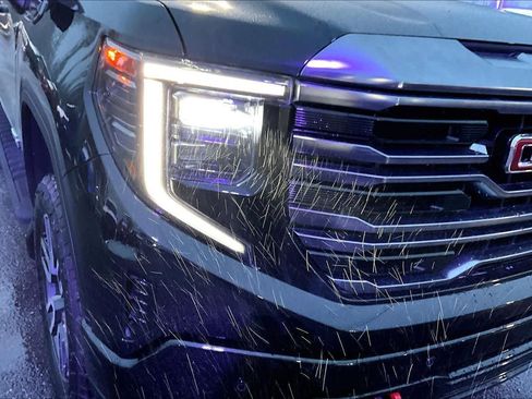 Used 2022 GMC Sierra 1500 AT4 w/ AT4 Premium Package image 31