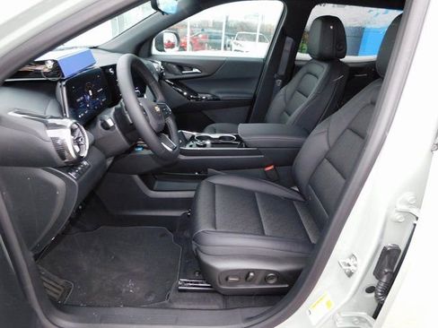 New 2026 Chevrolet Equinox LT w/ Convenience Package II image 12