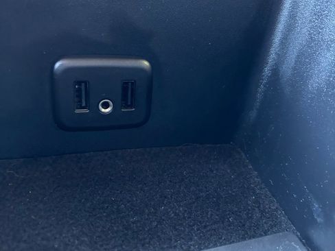 Used 2019 GMC Sierra 1500 SLE w/ SLE Value Package image 23