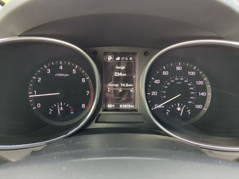 Used 2017 Hyundai Santa Fe Limited image 15