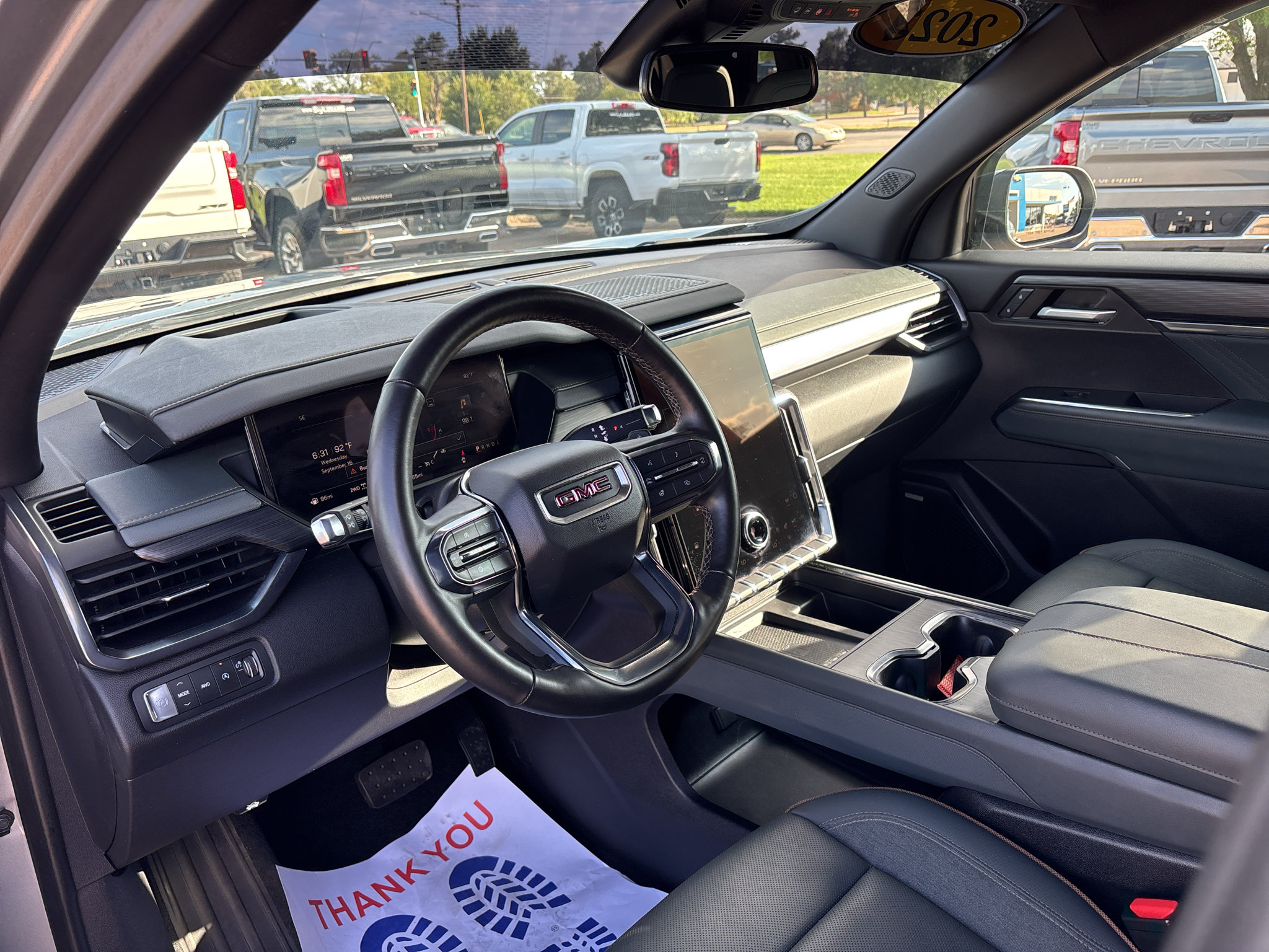 Used 2024 GMC Acadia AT4 w/ Luxury Package AWD/4WD image 12