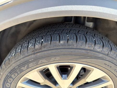 Used 2020 Ford Escape Titanium AWD/4WD image 11