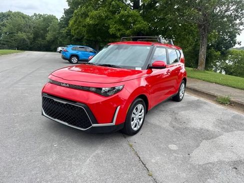 Used 2024 Kia Soul LX FWD image 3