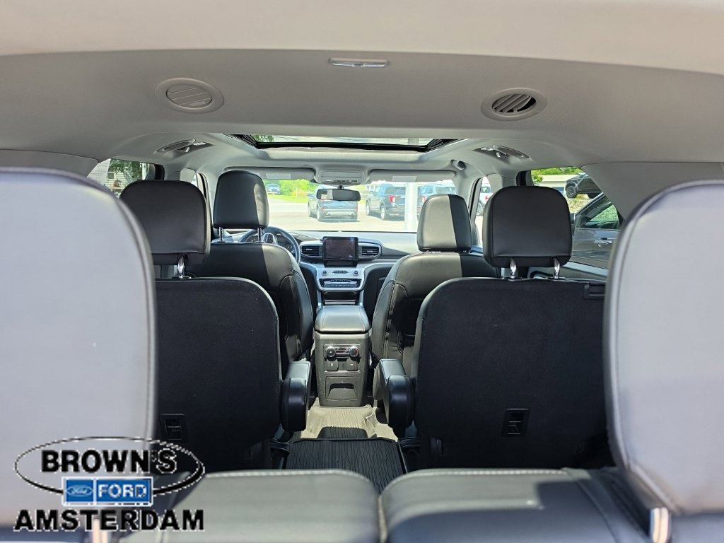 Used 2023 Ford Explorer XLT w/ Equipment Group 202A AWD/4WD image 9