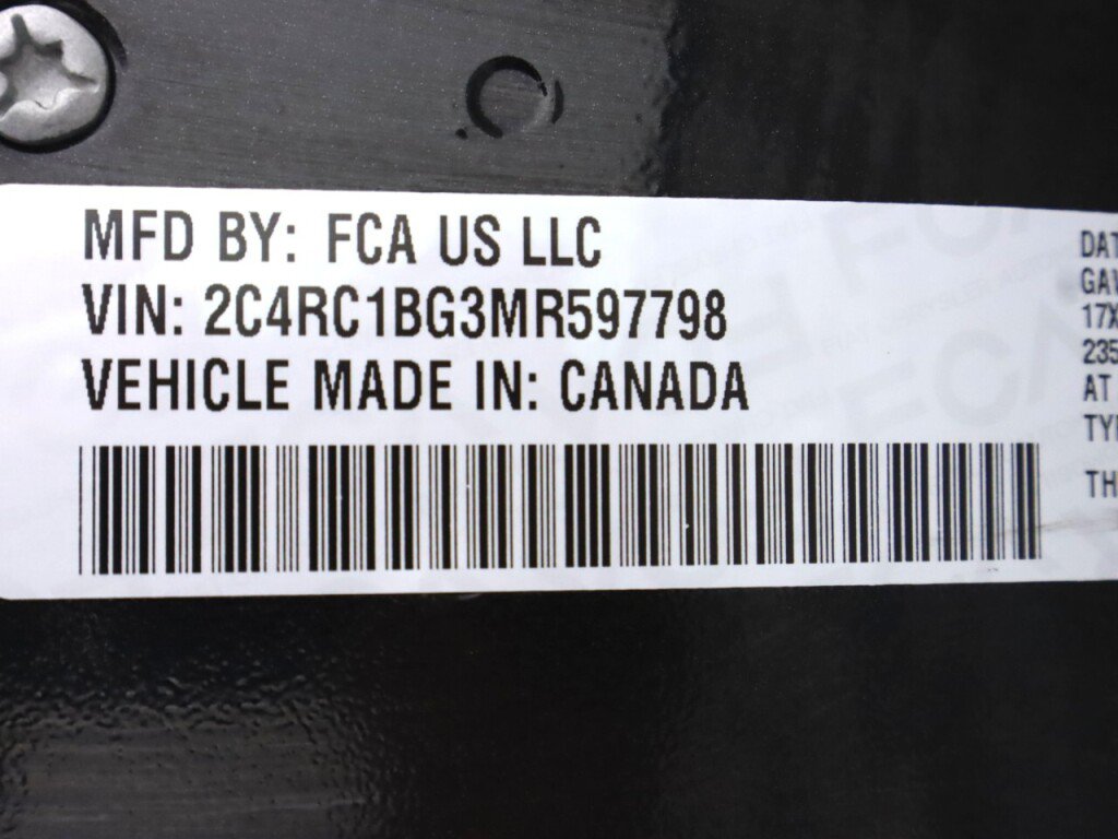 Used 2021 Chrysler Pacifica Touring-L FWD image 44