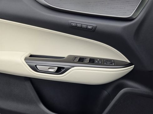 Used 2025 Lexus NX 450h+ AWD w/ Luxury Package image 19