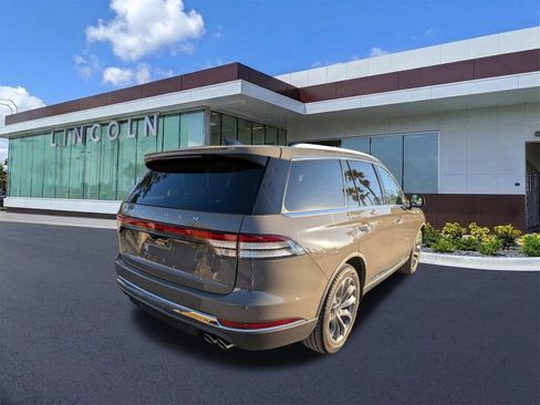 Certified 2025 Lincoln Aviator Reserve image 5
