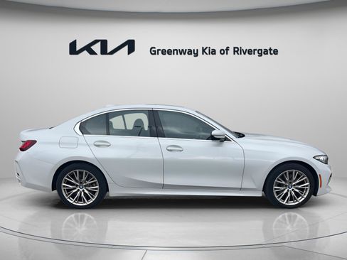 Used 2024 BMW 330e xDrive 330e xDrive Plug-In Hybrid AWD image 8