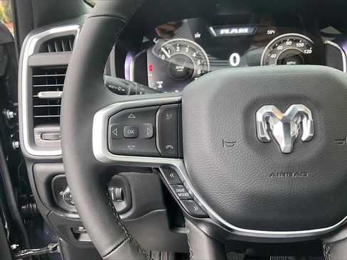 New 2026 RAM 1500 4x4 Crew Cab image 28