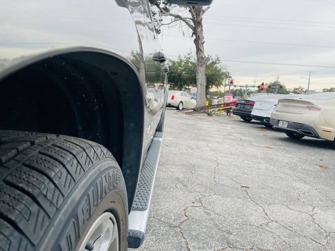 Used 2021 RAM 1500 Laramie w/ Sport Appearance Package AWD/4WD image 13