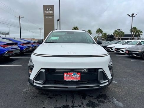 New 2026 Hyundai Kona SEL Premium FWD image 2