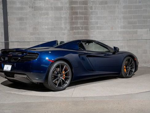 Used 2013 McLaren MP4-12C Spider RWD image 8