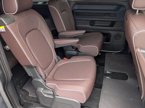 Used 2025 Volkswagen ID. Buzz Pro S Plus RWD image 20