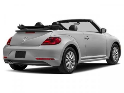 Used 2018 Volkswagen Beetle 2.0T SE image 2