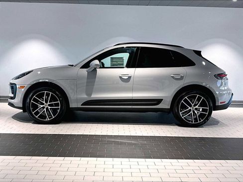 New 2026 Porsche Macan image 2