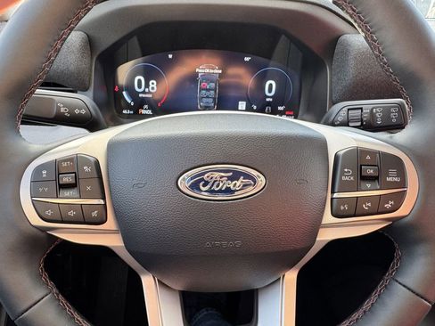 New 2025 Ford Explorer Active w/ Active Comfort Package RWD image 17