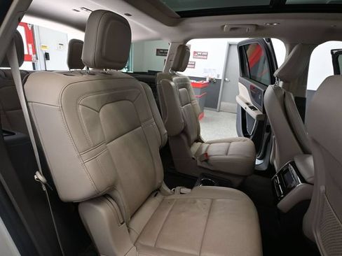 Used 2023 Lincoln Aviator Reserve AWD/4WD image 46