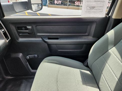 Used 2014 RAM 4500 Tradesman image 31