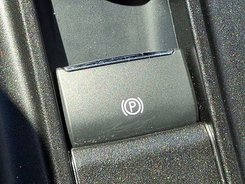 Used 2025 Ford Explorer ST image 25