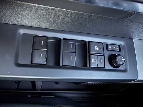 Used 2025 Toyota Sequoia Platinum image 36