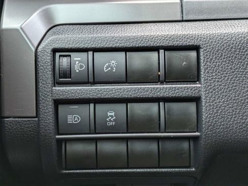 Used 2024 Toyota Tacoma SR5 AWD/4WD image 32