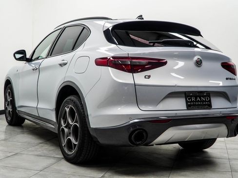 Used 2023 Alfa Romeo Stelvio Ti image 11