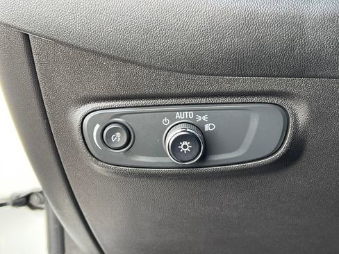 Used 2023 Chevrolet Equinox RS image 20