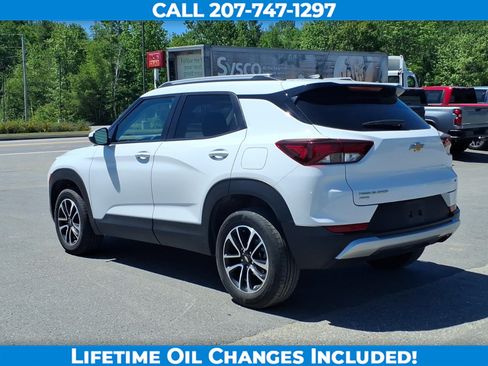 Used 2025 Chevrolet TrailBlazer LT AWD/4WD image 7