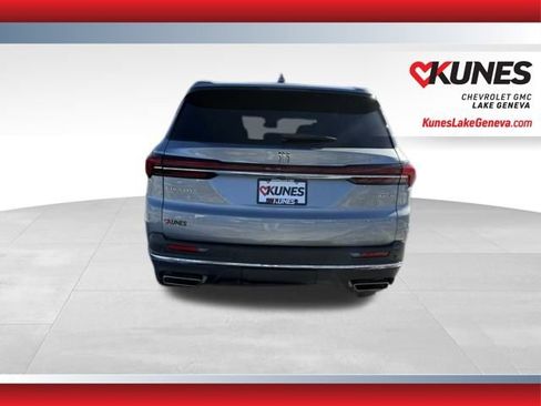 Used 2025 Buick Enclave Preferred image 5