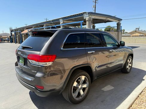 Used 2015 Jeep Grand Cherokee Limited w/ Luxury Group II RWD image 3