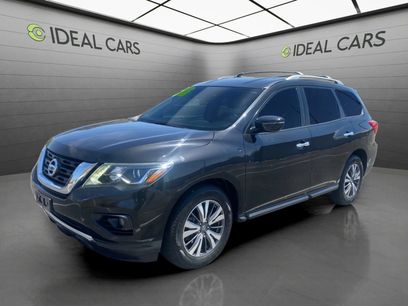 Used 2017 Nissan Pathfinder SV