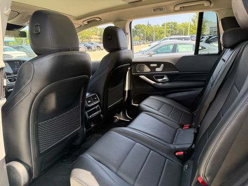 Used 2023 Mercedes-Benz GLS 450 4MATIC image 34