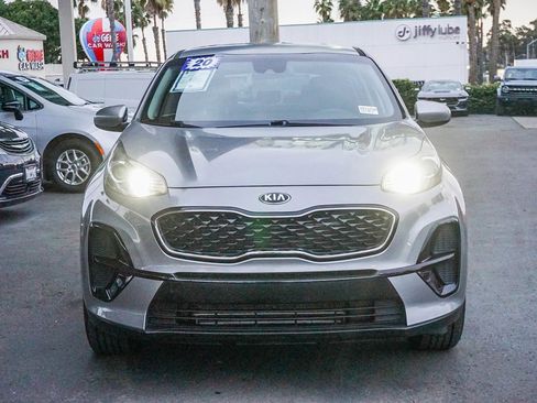 Used 2020 Kia Sportage LX image 2