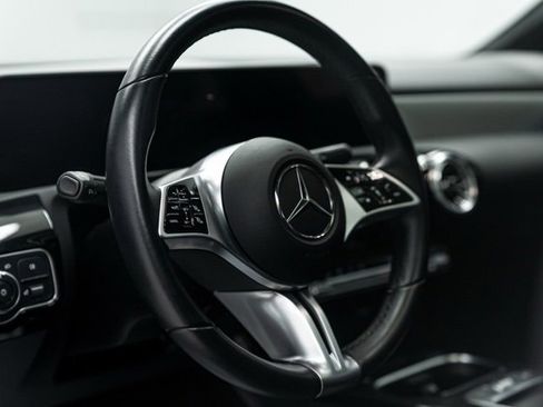 Used 2025 Mercedes-Benz CLA 250 image 11