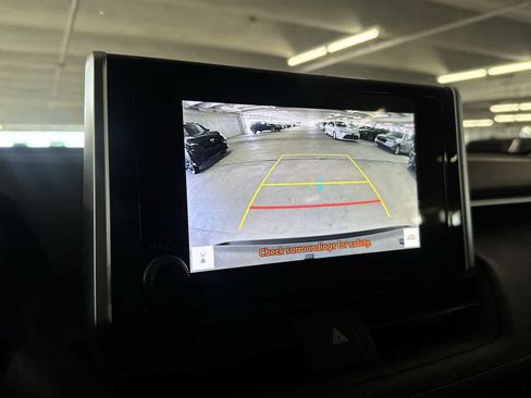 Used 2025 Toyota RAV4 LE AWD/4WD image 18