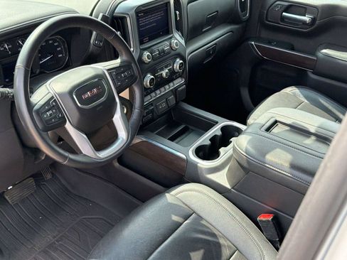 Used 2022 GMC Sierra 1500 SLT w/ SLT Premium Package AWD/4WD image 4