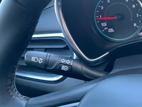 Used 2023 Chevrolet Equinox LT image 18