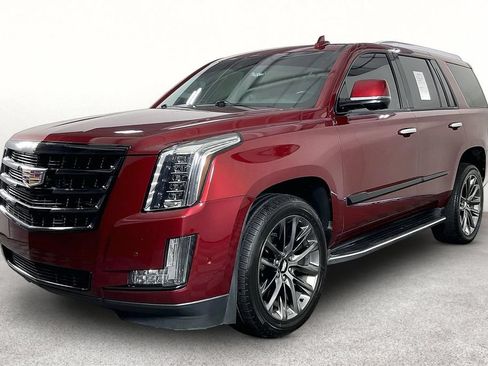 Used 2019 Cadillac Escalade Luxury w/ Escalade Sport Edition AWD/4WD image 13